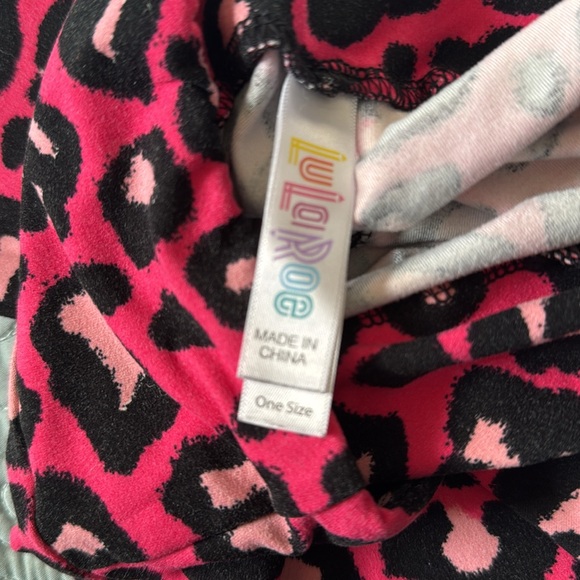 LuLaRoe pink leopard print leggings - Picture 2 of 2